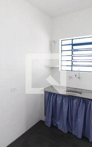 Casa à venda com 240m², 4 quartos e 6 vagasCasa 2 - Cozinha