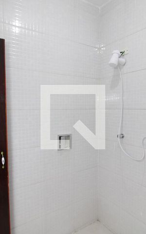Casa à venda com 240m², 4 quartos e 6 vagasBanheiro 2