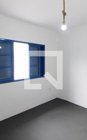 Casa à venda com 240m², 4 quartos e 6 vagasCasa 2 - Quarto