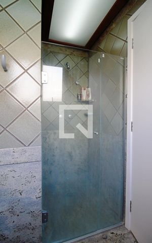 Apartamento à venda com 240m², 4 quartos e 4 vagasBanheiro da Suíte 2