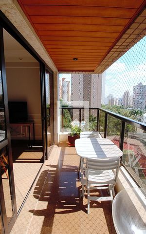 Apartamento à venda com 240m², 4 quartos e 4 vagasVaranda da Sala de jantar 