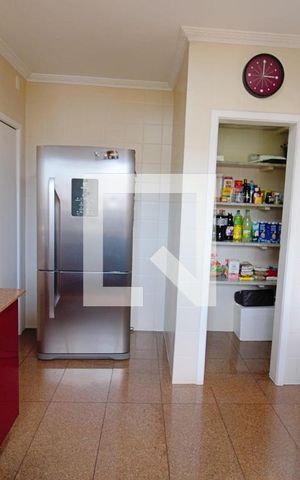 Apartamento à venda com 240m², 4 quartos e 4 vagasCozinha