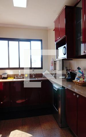 Apartamento à venda com 240m², 4 quartos e 4 vagasCozinha
