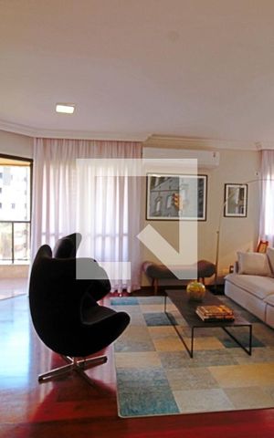Apartamento à venda com 240m², 4 quartos e 4 vagasSala 