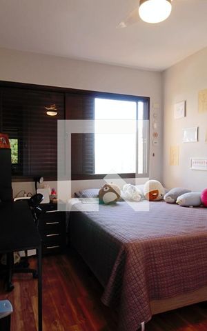Apartamento à venda com 240m², 4 quartos e 4 vagasSuíte 3 