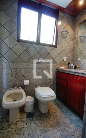 Apartamento à venda com 240m², 4 quartos e 4 vagasBanheiro da Suíte 2