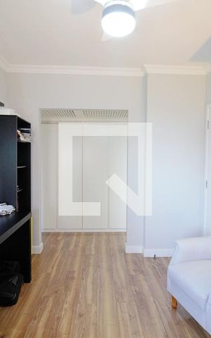 Apartamento à venda com 240m², 4 quartos e 4 vagasEscritório