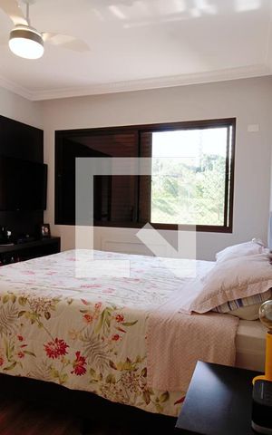 Apartamento à venda com 240m², 4 quartos e 4 vagasSuíte 4 