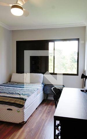 Apartamento à venda com 240m², 4 quartos e 4 vagasSuíte 2 