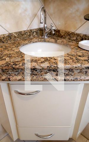 Apartamento para alugar com 76m², 2 quartos e 1 vagaBanheiro da Suíte