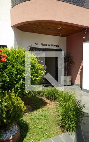 Apartamento para alugar com 76m², 2 quartos e 1 vagaFachada