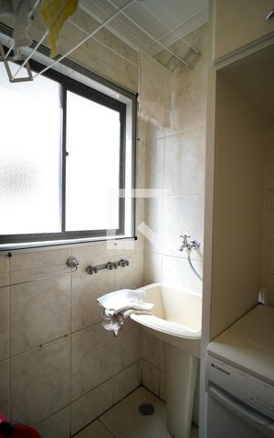Apartamento para alugar com 76m², 2 quartos e 1 vagaÁrea de Serviço