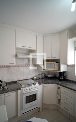 Apartamento para alugar com 76m², 2 quartos e 1 vagaCozinha