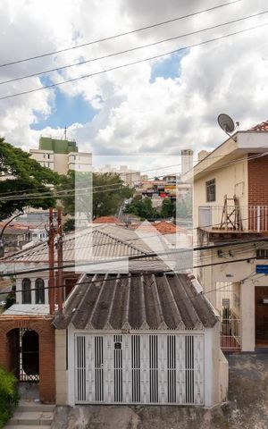 Casa à venda com 254m², 5 quartos e 3 vagas Casa à venda com 254m², 5 quartos e 3 vagasVista da Varanda da Sala