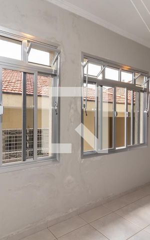 Casa à venda com 254m², 5 quartos e 3 vagas Casa à venda com 254m², 5 quartos e 3 vagasSala da Edícula