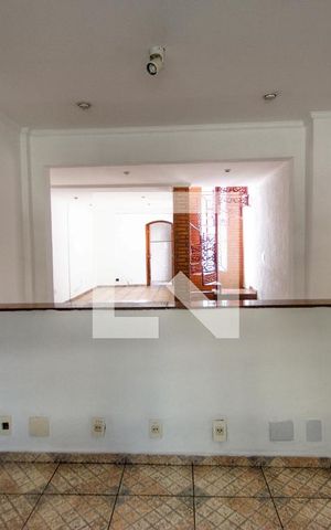 Casa à venda com 67m², 3 quartos e sem vaga Casa à venda com 67m², 3 quartos e sem vagaSala