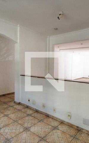 Casa à venda com 67m², 3 quartos e sem vaga Casa à venda com 67m², 3 quartos e sem vagaSala