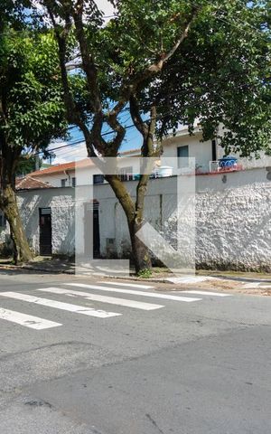 Casa à venda com 376m², 7 quartos e 2 vagasFachada
