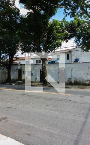 Casa à venda com 376m², 7 quartos e 2 vagasFachada