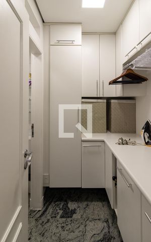 Apartamento à venda com 257m², 2 quartos e 3 vagasQuarto de Serviço