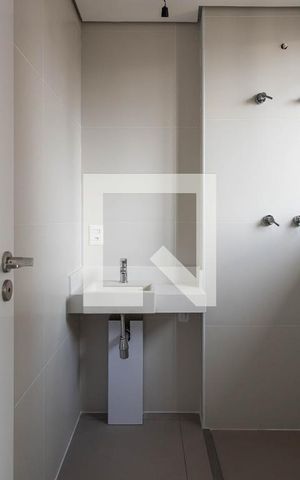 Apartamento à venda com 371m², 3 quartos e 4 vagasBanheiro da Suíte 2