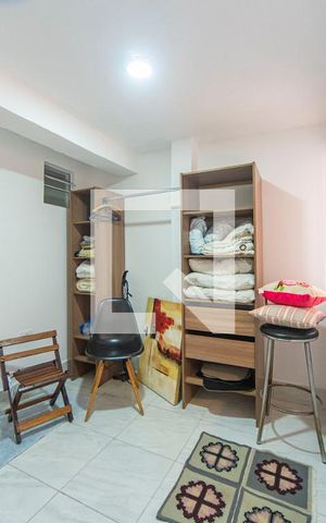 Casa de condomínio para alugar com 35m², 1 quarto e sem vaga Casa de condomínio para alugar com 35m², 1 quarto e sem vagaSala