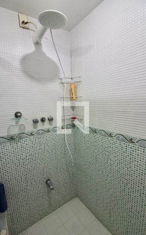 Apartamento à venda com 270m², 4 quartos e 2 vagas Apartamento à venda com 270m², 4 quartos e 2 vagasBanheiro da Suíte 4