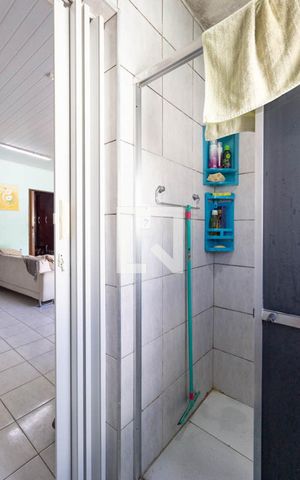 Casa à venda com 200m², 5 quartos e 2 vagasBanheiro 2