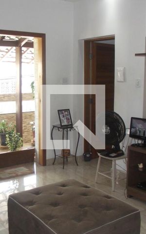 Casa à venda com 360m², 2 quartos e 1 vagaSala