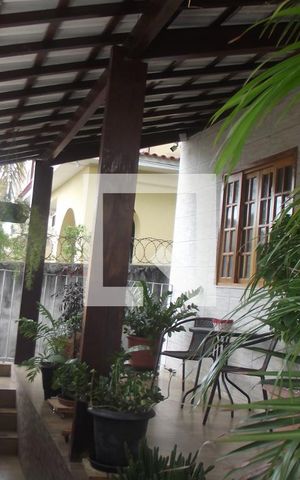 Casa à venda com 360m², 2 quartos e 1 vagaÁrea externa
