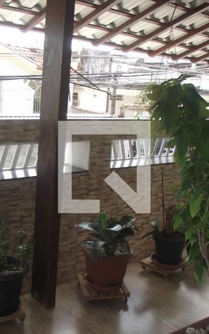 Casa à venda com 360m², 2 quartos e 1 vagaSacada