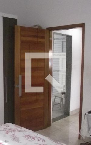 Casa à venda com 360m², 2 quartos e 1 vagaQuarto