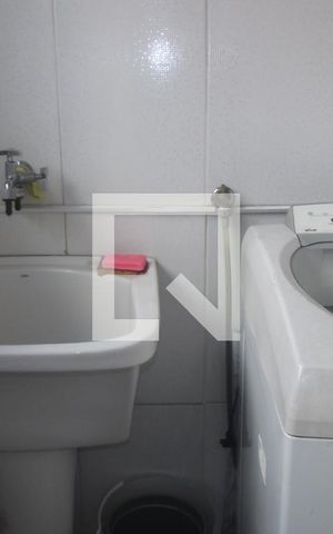 Casa à venda com 360m², 2 quartos e 1 vagaÁrea de serviço

