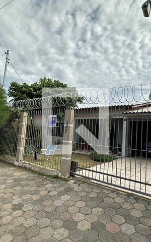 Casa à venda com 120m², 3 quartos e 1 vagaFachada