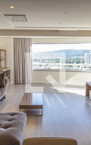Apartamento para alugar com 304m², 3 quartos e 3 vagas Apartamento para alugar com 304m², 3 quartos e 3 vagasSala