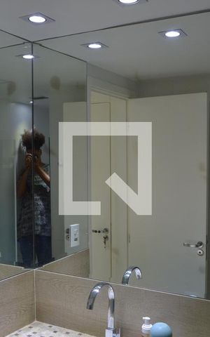 Apartamento à venda com 74m², 2 quartos e 1 vagaBanheiro da Suíte 1