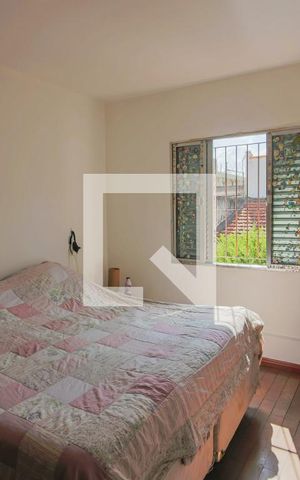 Casa à venda com 129m², 2 quartos e 2 vagas Casa à venda com 129m², 2 quartos e 2 vagasQuarto 1