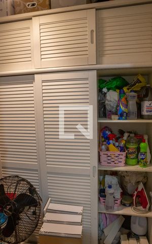 Apartamento à venda com 94m², 2 quartos e 2 vagas Apartamento à venda com 94m², 2 quartos e 2 vagasQuarto de Serviço