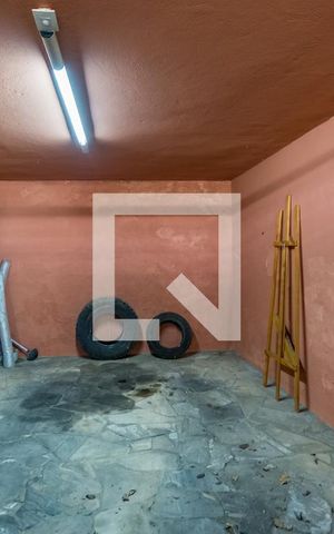 Casa à venda com 279m², 3 quartos e 4 vagas Casa à venda com 279m², 3 quartos e 4 vagasGaragem