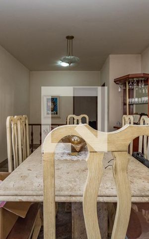 Casa à venda com 279m², 3 quartos e 4 vagas Casa à venda com 279m², 3 quartos e 4 vagasSala 2