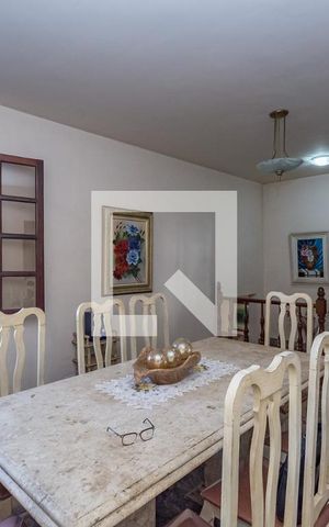 Casa à venda com 279m², 3 quartos e 4 vagas Casa à venda com 279m², 3 quartos e 4 vagasSala 2