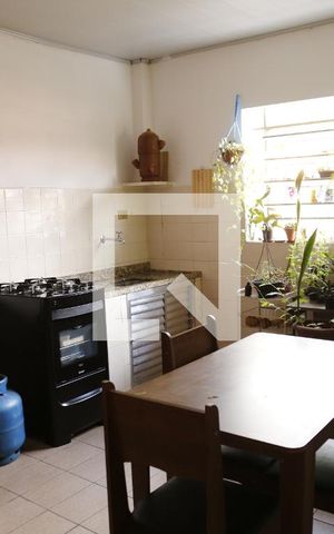 Casa à venda com 175m², 3 quartos e 1 vagaCozinha da Edícula