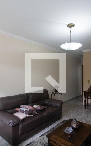 Casa à venda com 166m², 3 quartos e 4 vagas Casa à venda com 166m², 3 quartos e 4 vagasSala