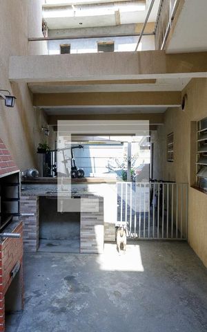 Casa à venda com 340m², 3 quartos e 6 vagas Casa à venda com 340m², 3 quartos e 6 vagasChurrasqueira