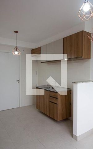 Apartamento à venda com 39m², 2 quartos e sem vaga Apartamento à venda com 39m², 2 quartos e sem vagaSala