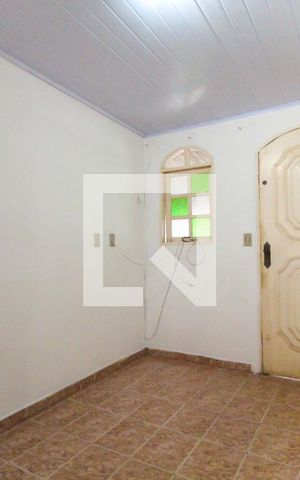 Casa para alugar com 120m², 2 quartos e 2 vagasSala