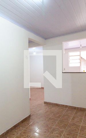 Casa para alugar com 120m², 2 quartos e 2 vagasSala