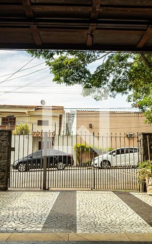 Casa para alugar com 223m², 4 quartos e 2 vagas Casa para alugar com 223m², 4 quartos e 2 vagasGaragem