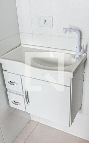 Studio para alugar com 38m², 2 quartos e sem vaga Studio para alugar com 38m², 2 quartos e sem vagaBanheiro