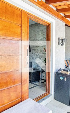 Casa à venda com 220m², 4 quartos e 3 vagasVaranda